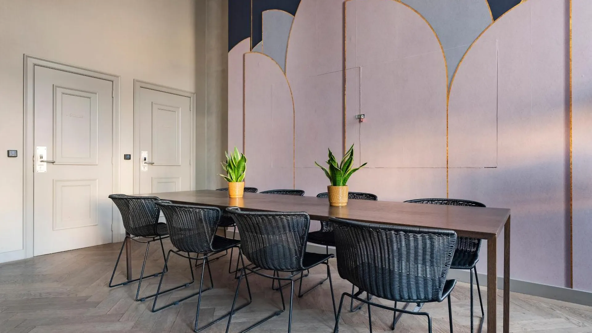 Numa Brussels Lief Otel
